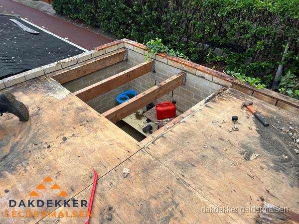 Plat dak vervangen met open constructie in Geldermalsen Plat dak vervangen met open constructie in Geldermalsen